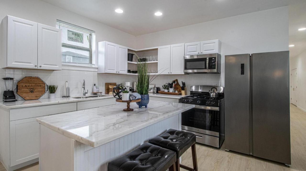 Vibrant Blue Luxury Loft 2316 New Orleans Exterior photo