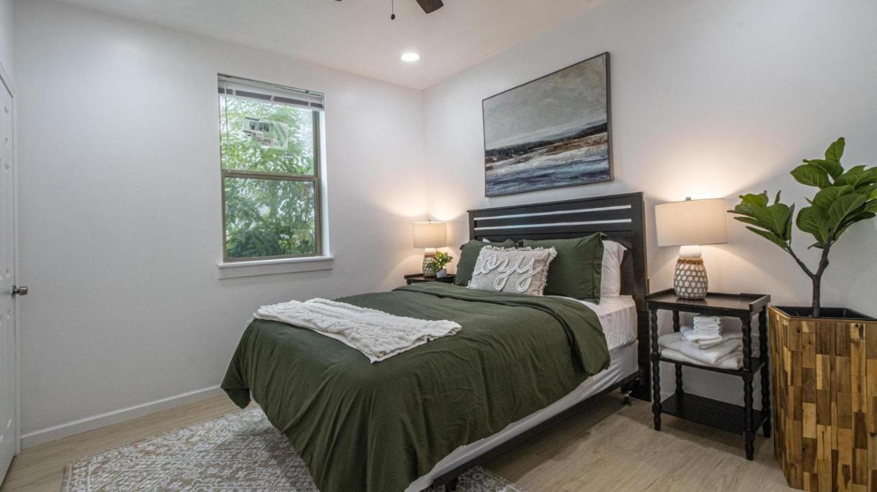 Vibrant Blue Luxury Loft 2316 New Orleans Exterior photo